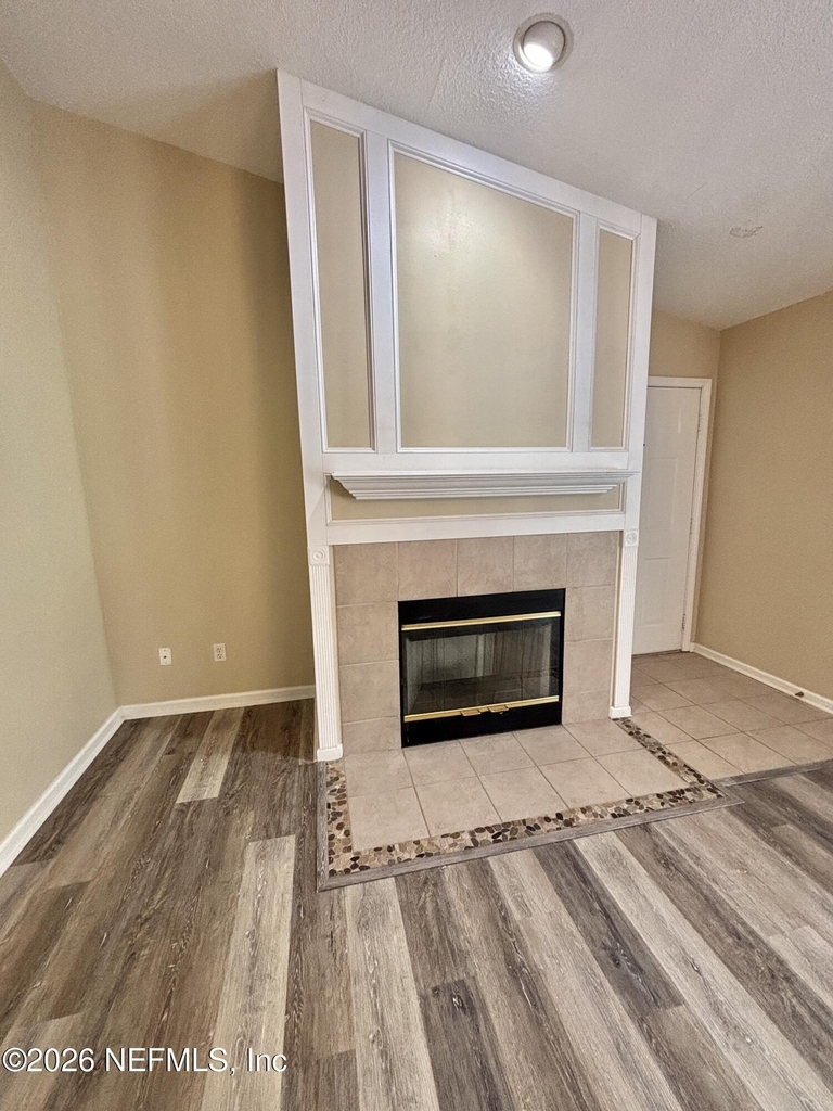 13727 Richmond Park Drive - Photo 5