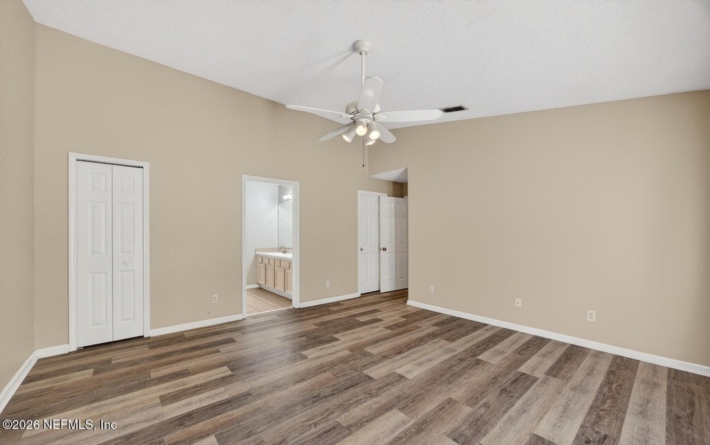 13727 Richmond Park Drive - Photo 24