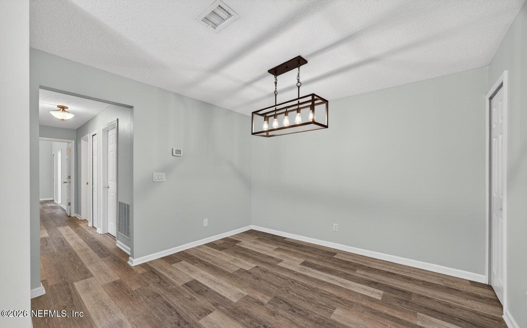 13727 Richmond Park Drive - Photo 11