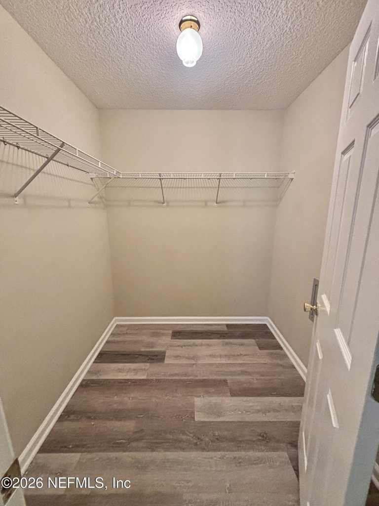 13727 Richmond Park Drive - Photo 25
