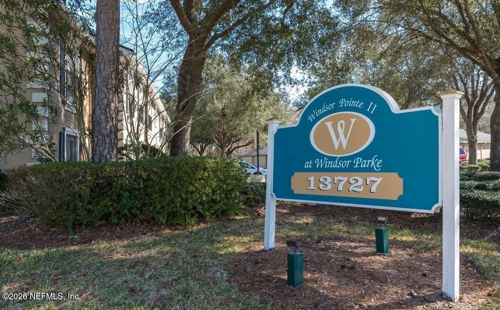 13727 Richmond Park Drive - Photo 34