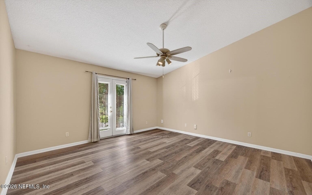 13727 Richmond Park Drive - Photo 23