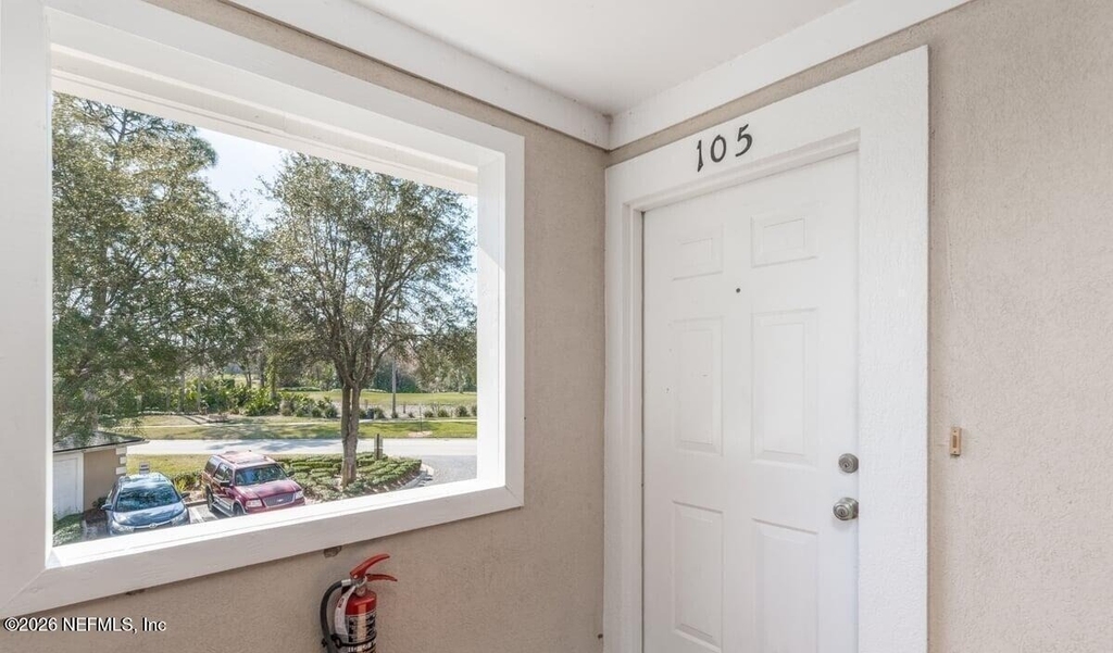 13727 Richmond Park Drive - Photo 1