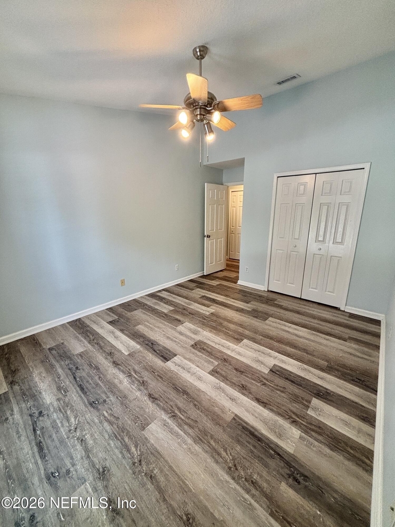 13727 Richmond Park Drive - Photo 18