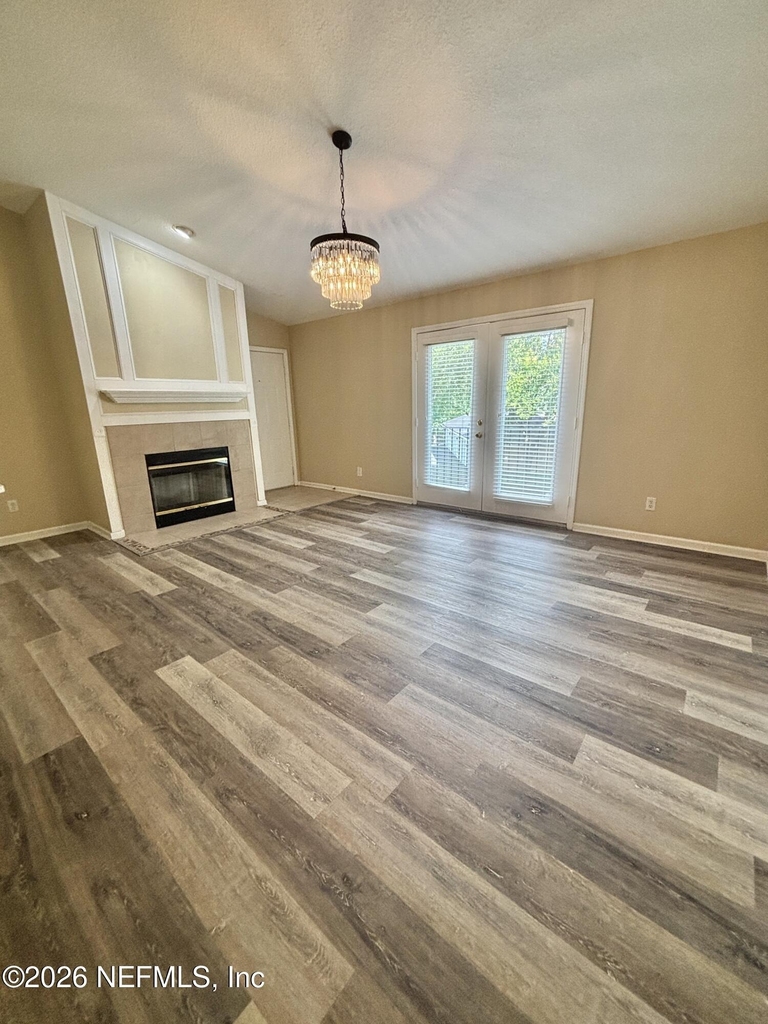 13727 Richmond Park Drive - Photo 6