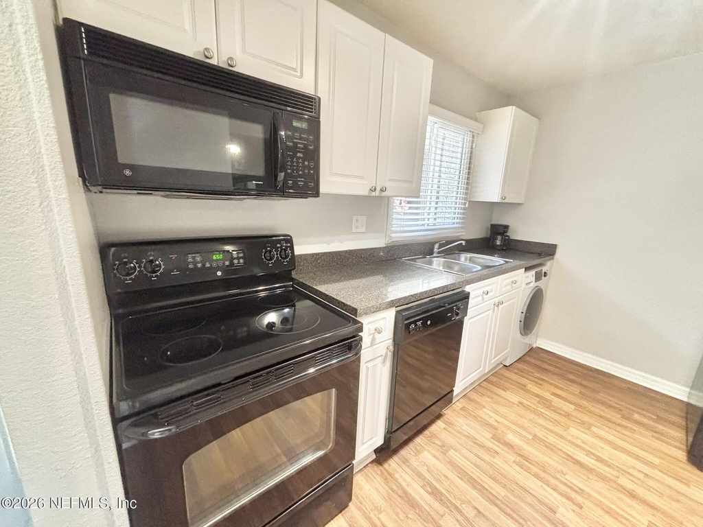 355 Monument Road - Photo 4
