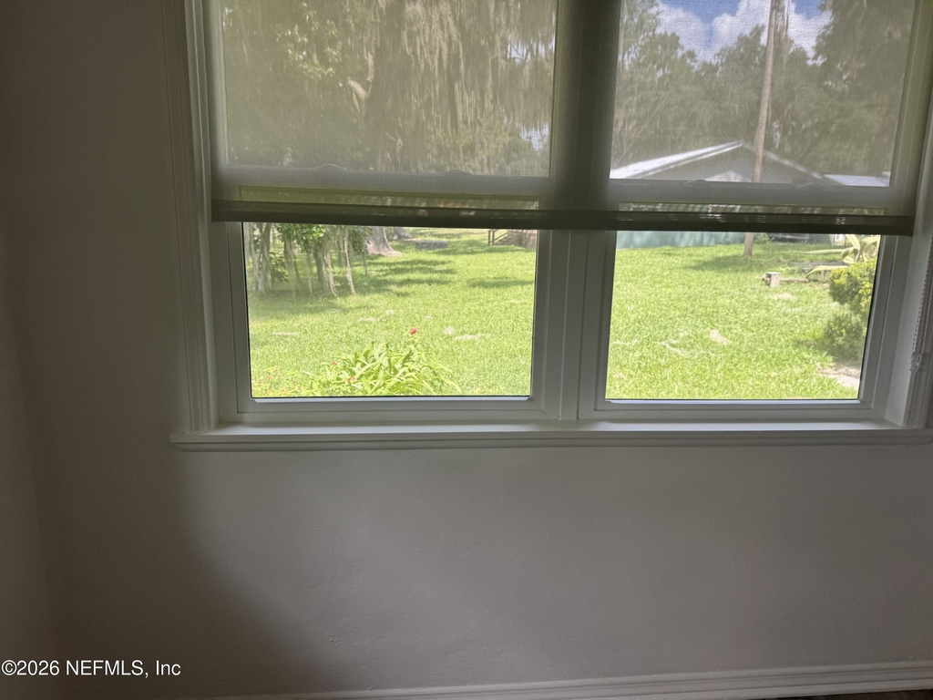 1464 Se County Road 21b - Photo 3