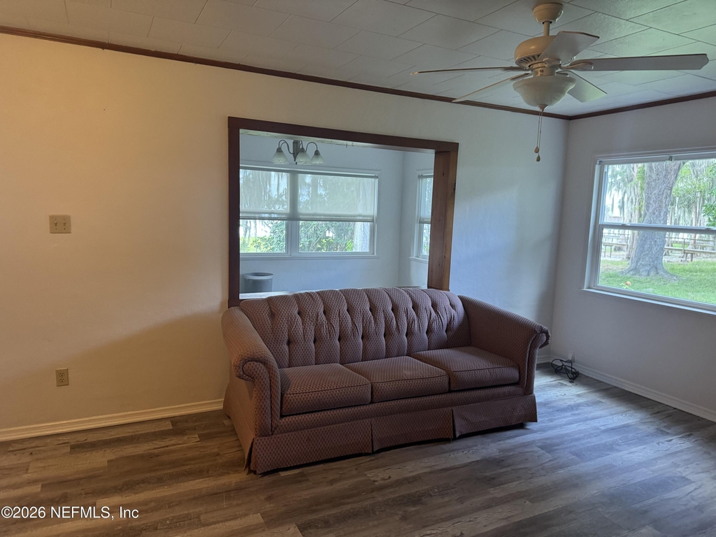 1464 Se County Road 21b - Photo 2