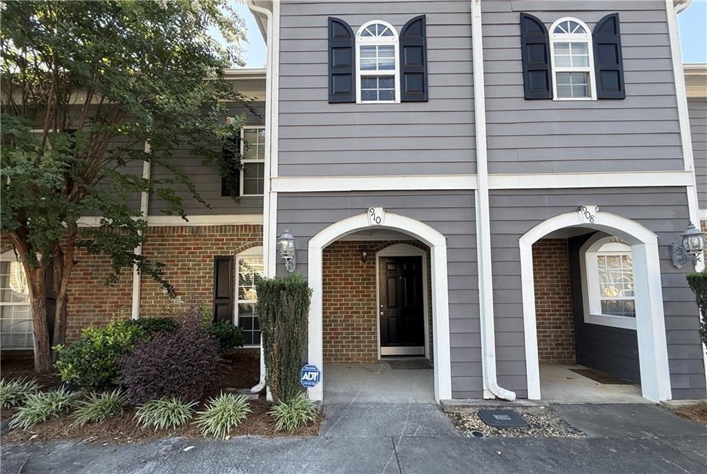 910 Summer Place - Photo 4