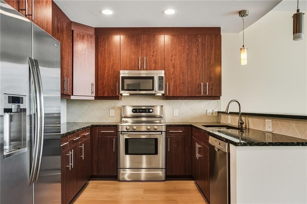 1080 Peachtree Street Ne - Photo 5