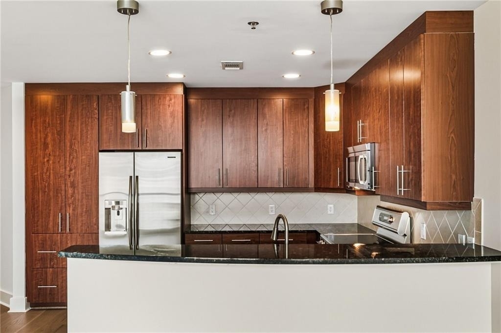 1080 Peachtree Street Ne - Photo 6