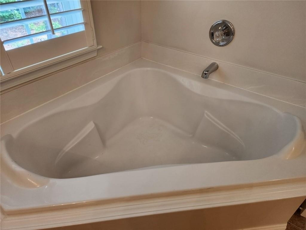 465 Roland Manor Drive - Photo 13