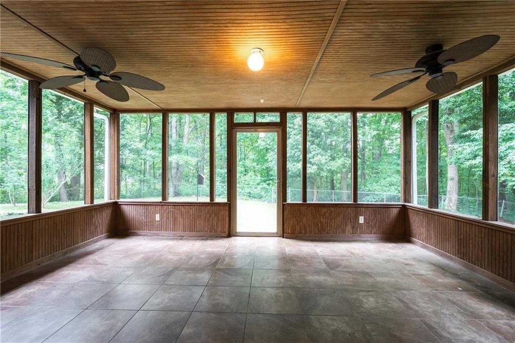 2423 Falcon Court - Photo 22