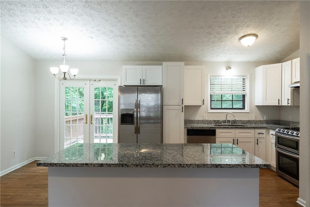2423 Falcon Court - Photo 6