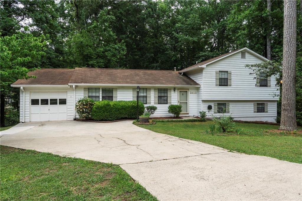 2423 Falcon Court - Photo 0