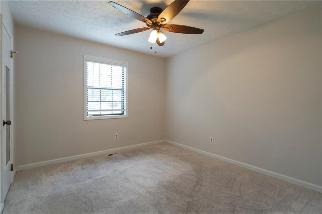 2423 Falcon Court - Photo 15