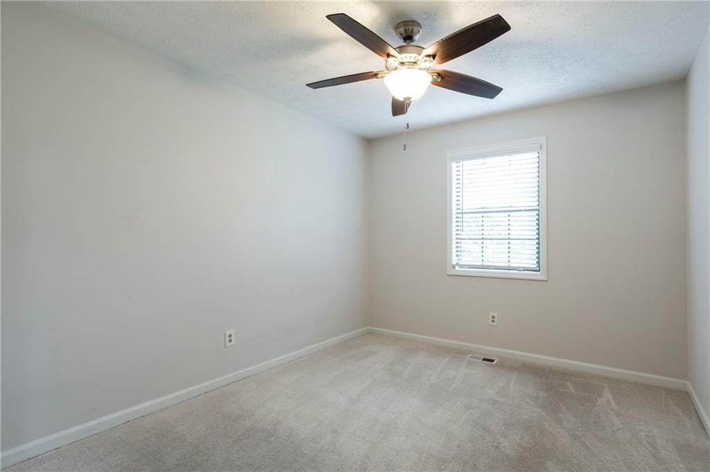 2423 Falcon Court - Photo 18
