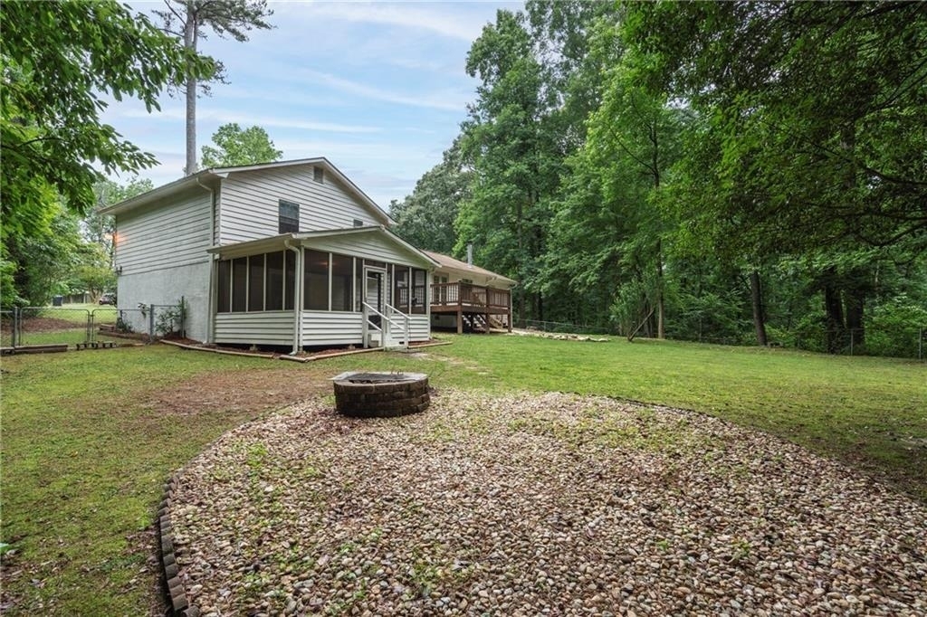 2423 Falcon Court - Photo 25