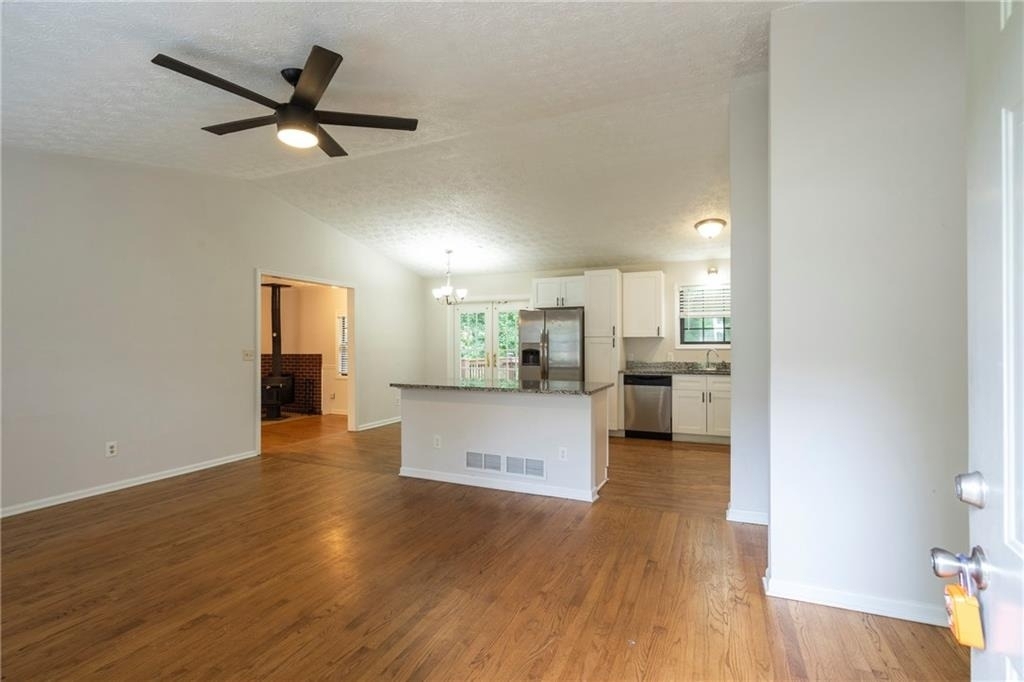 2423 Falcon Court - Photo 1