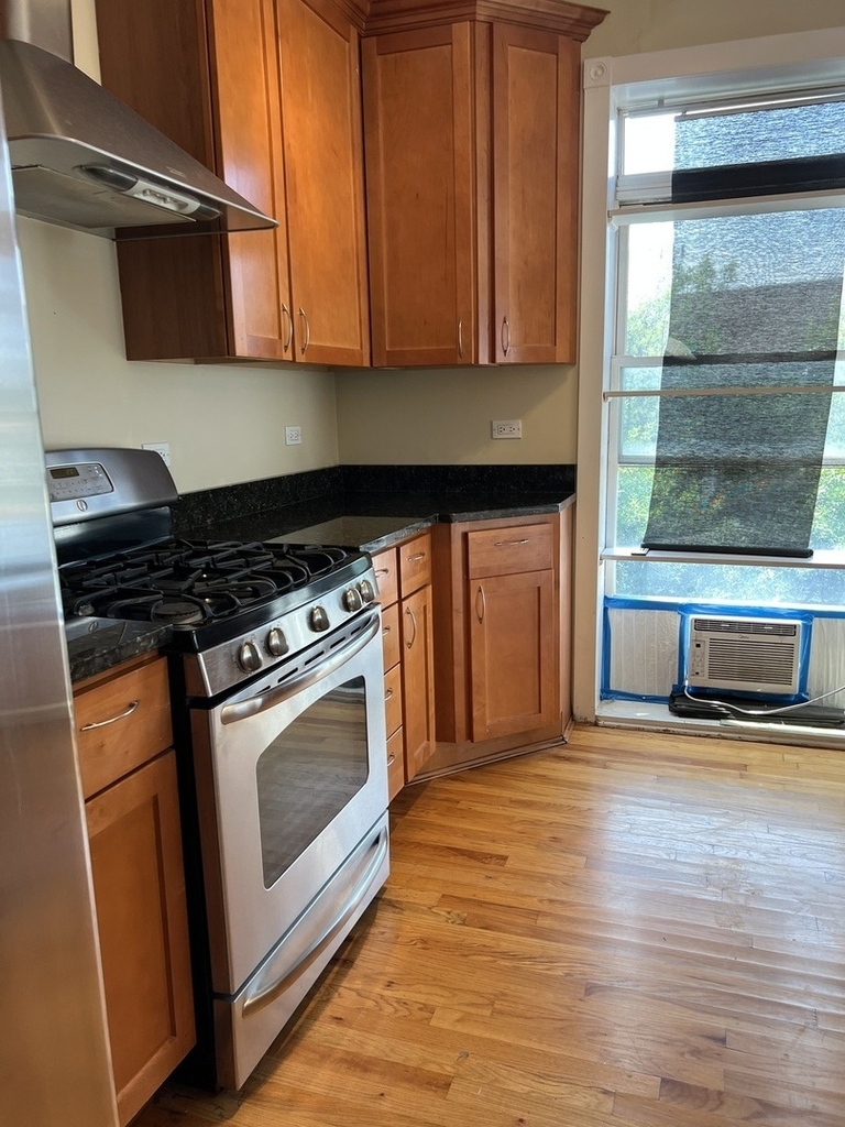 4159 W Fullerton Avenue - Photo 8