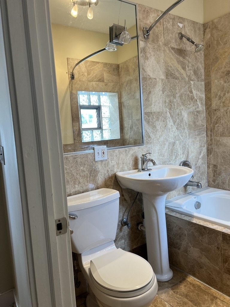 4159 W Fullerton Avenue - Photo 10
