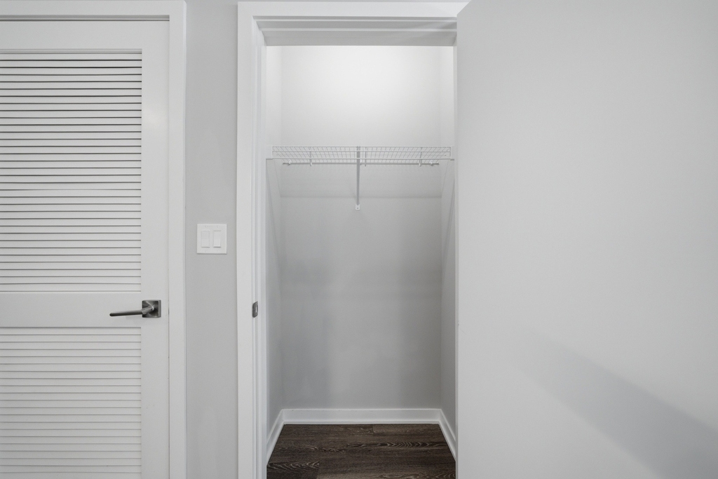 1552 N North Park Avenue - Photo 8