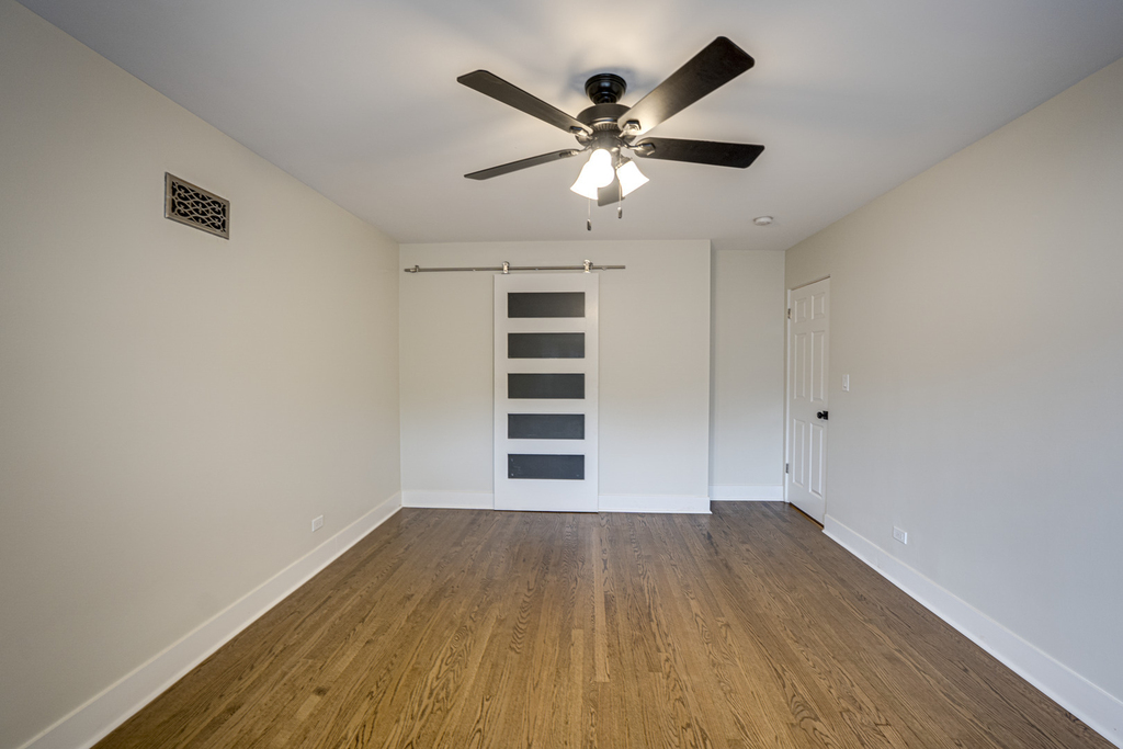 219 Spring Avenue - Photo 16