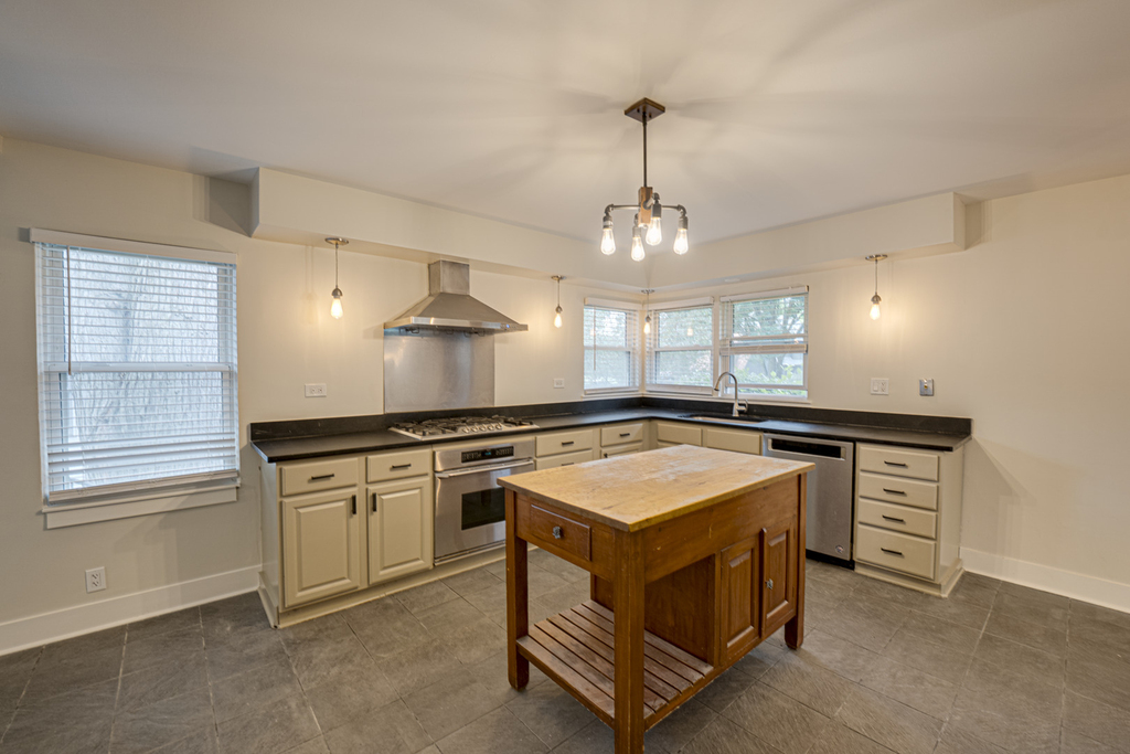 219 Spring Avenue - Photo 5