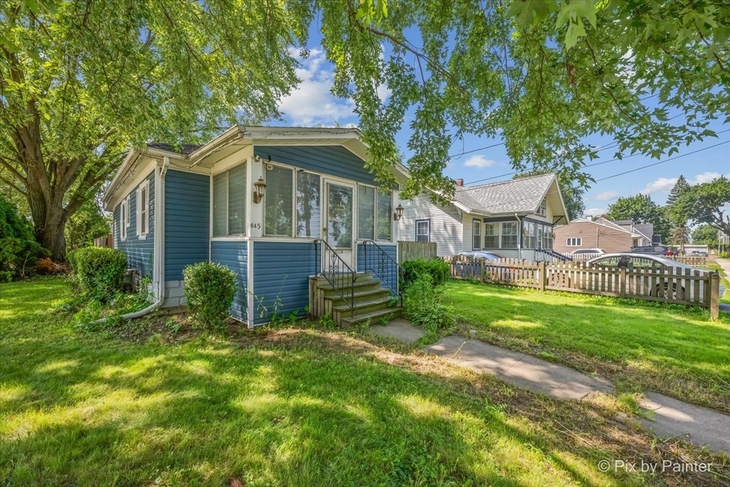 645 Slade Avenue - Photo 0