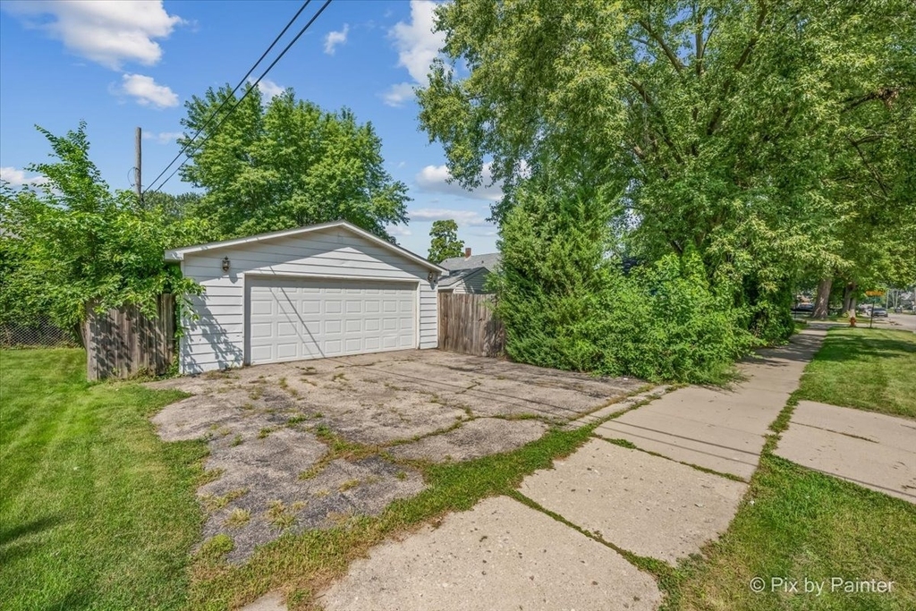 645 Slade Avenue - Photo 20