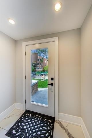 5050 N Ridgeway Avenue - Photo 2