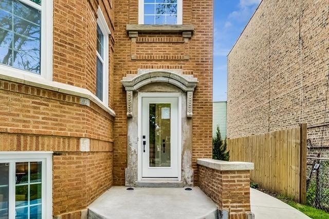 5050 N Ridgeway Avenue - Photo 1
