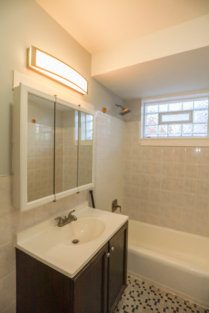 9016 Lamon Avenue - Photo 11