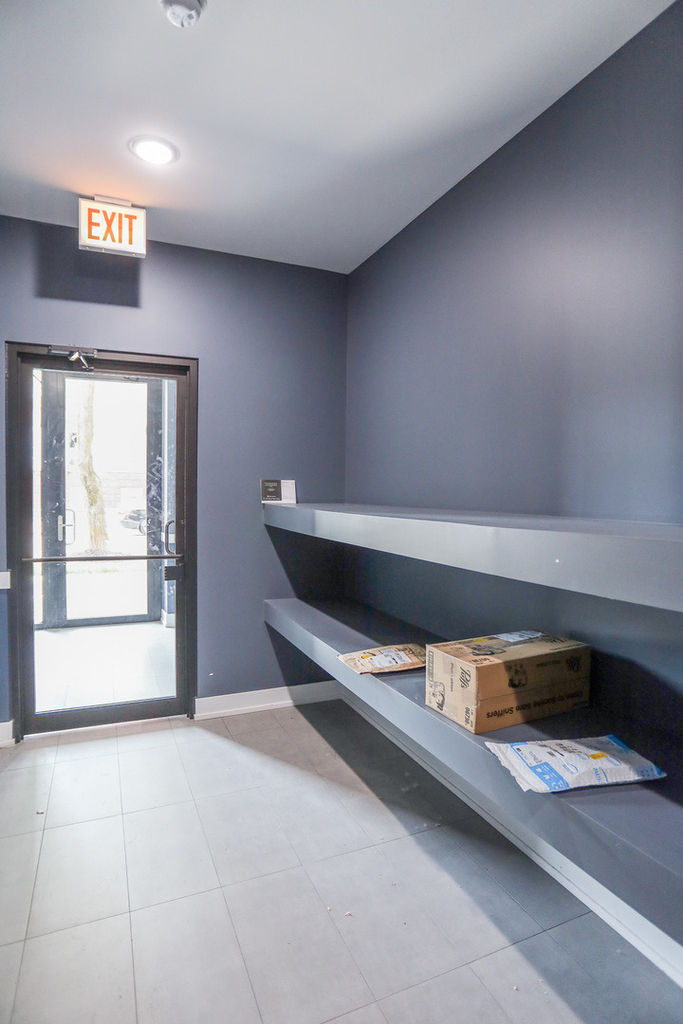 2402 W Carmen Avenue - Photo 15