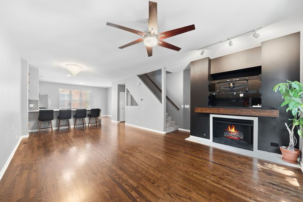 712 S Western Avenue - Photo 2