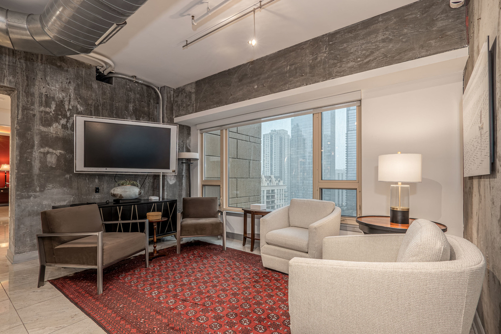 800 N Michigan Avenue - Photo 4
