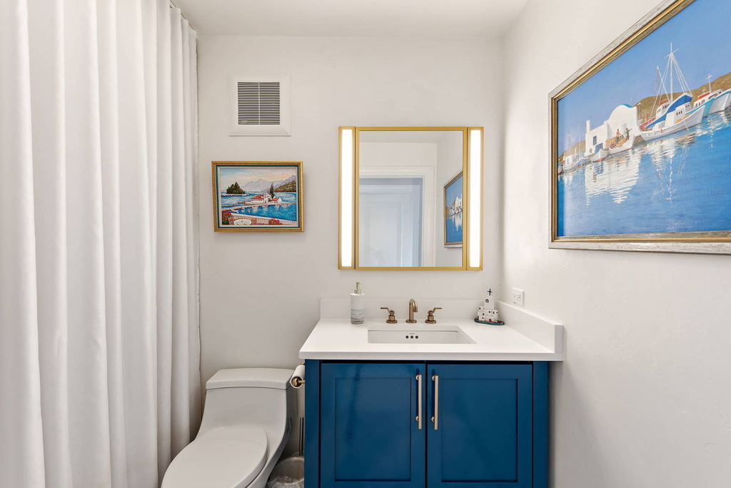 111 E Chestnut Street - Photo 18