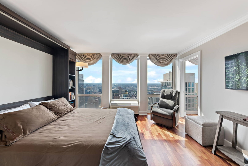 111 E Chestnut Street - Photo 15