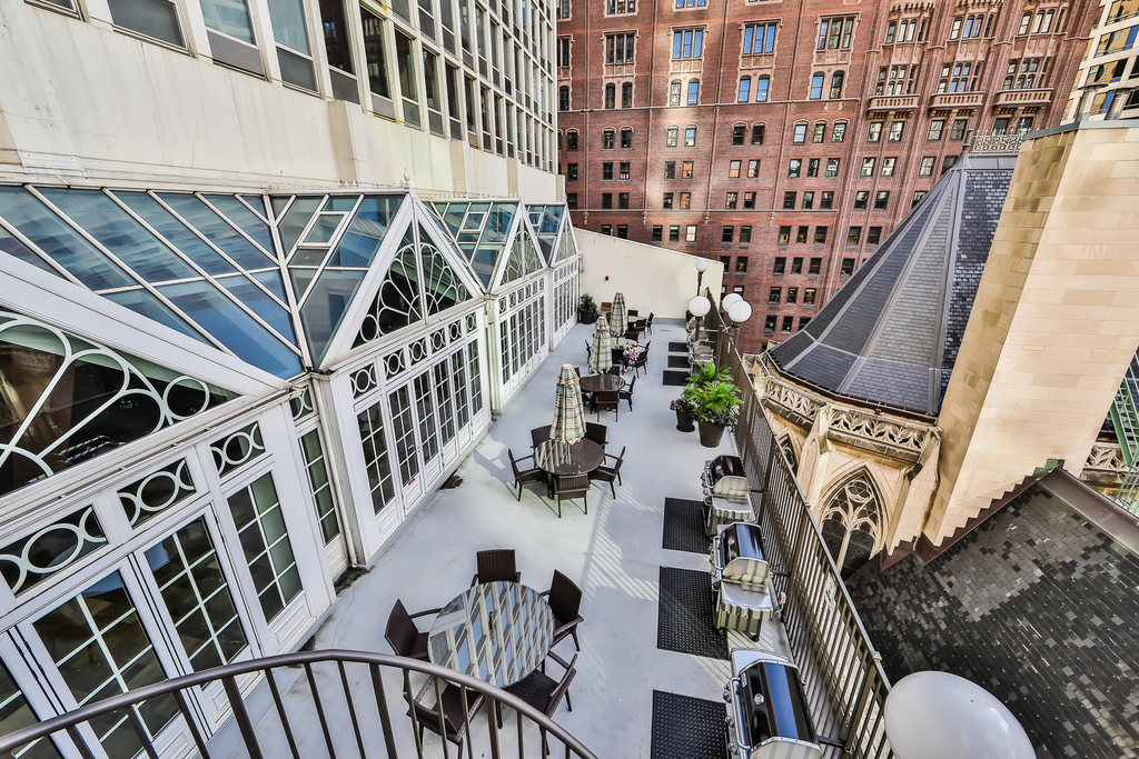 111 E Chestnut Street - Photo 21