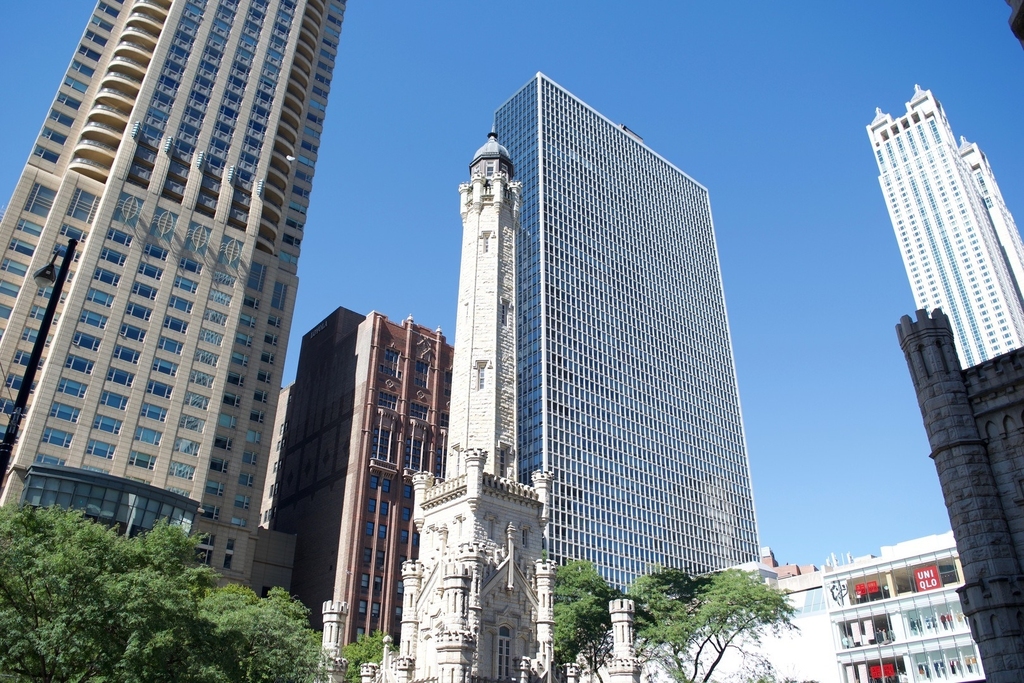 111 E Chestnut Street - Photo 0