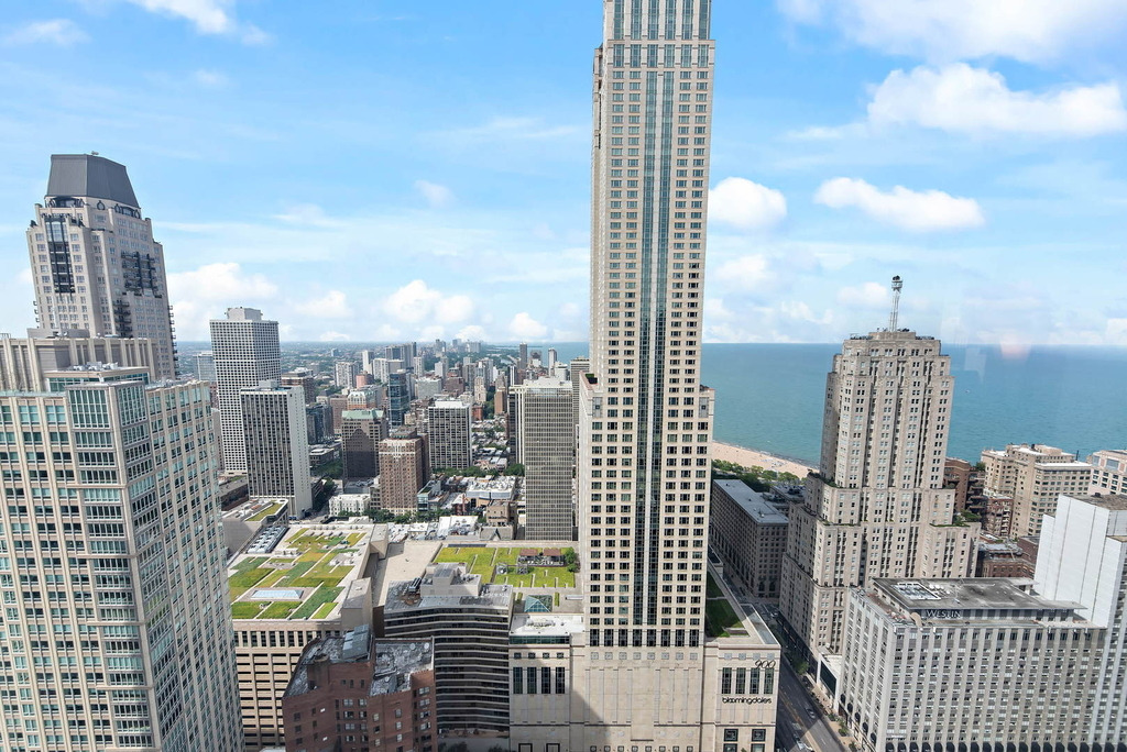 111 E Chestnut Street - Photo 10