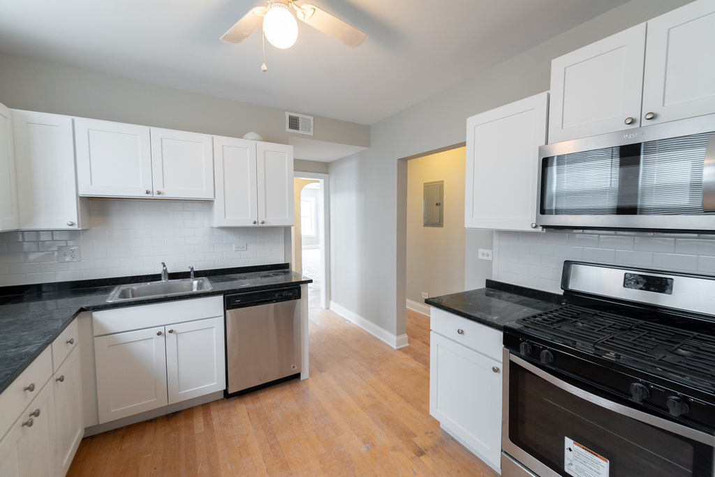 4342 N Mozart Street - Photo 2