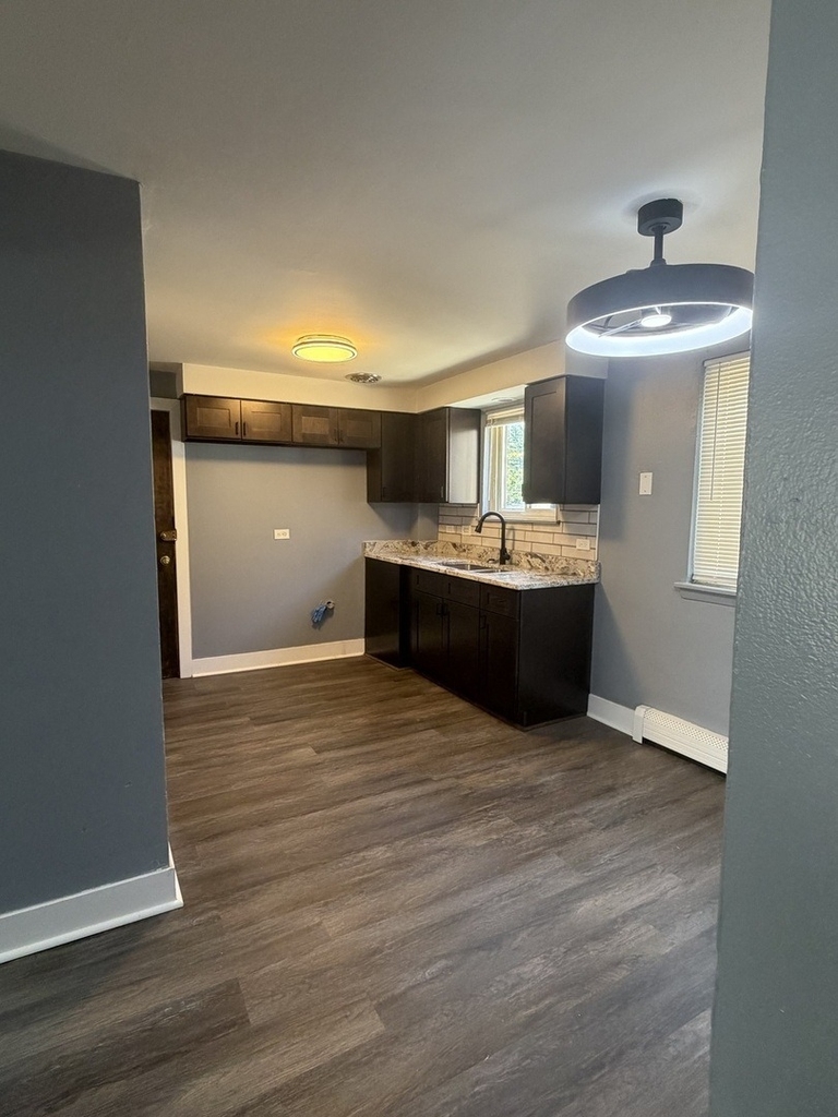 1220 E 79th Street - Photo 7