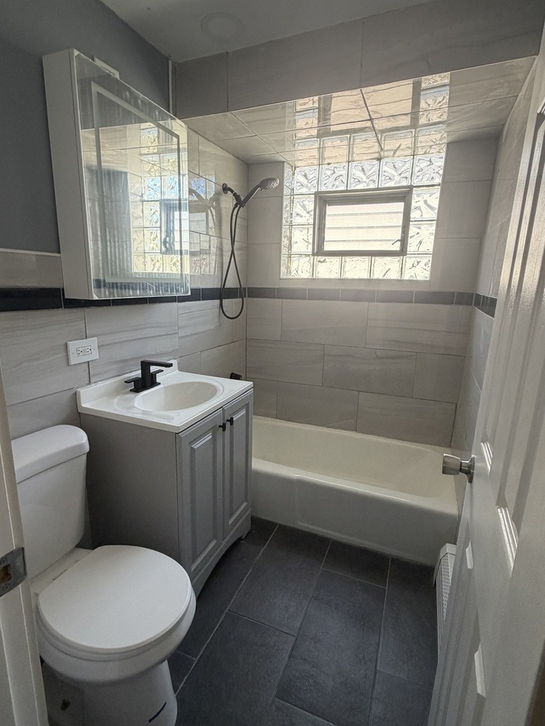 1220 E 79th Street - Photo 3