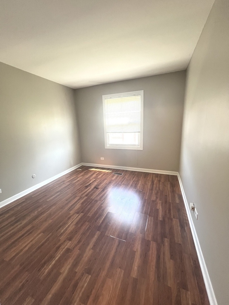 323 Meadow Court - Photo 17