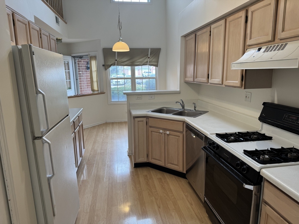 234 Birmingham Court - Photo 4