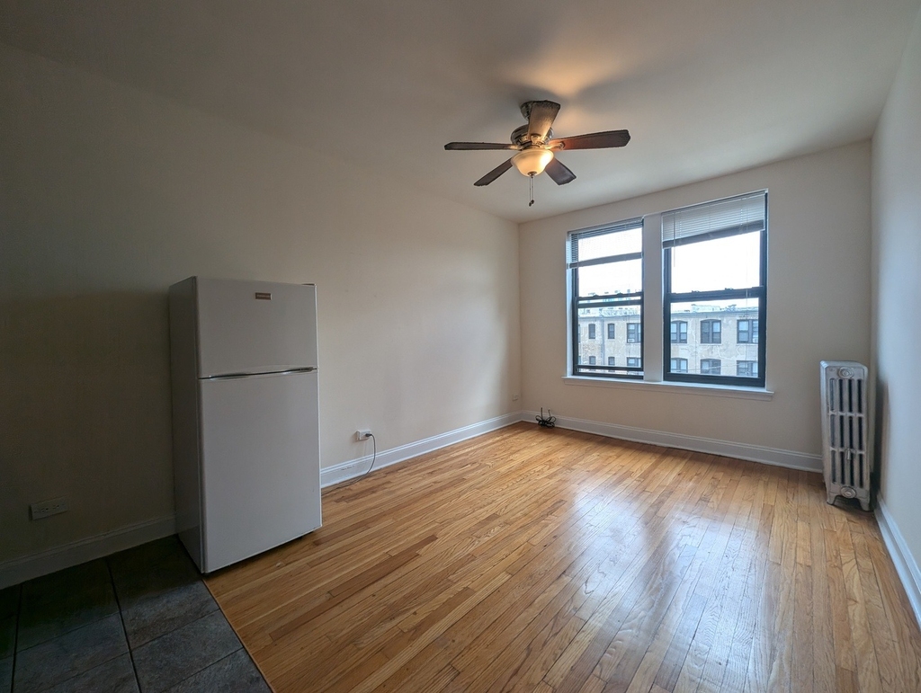 2737 N Spaulding Avenue - Photo 1