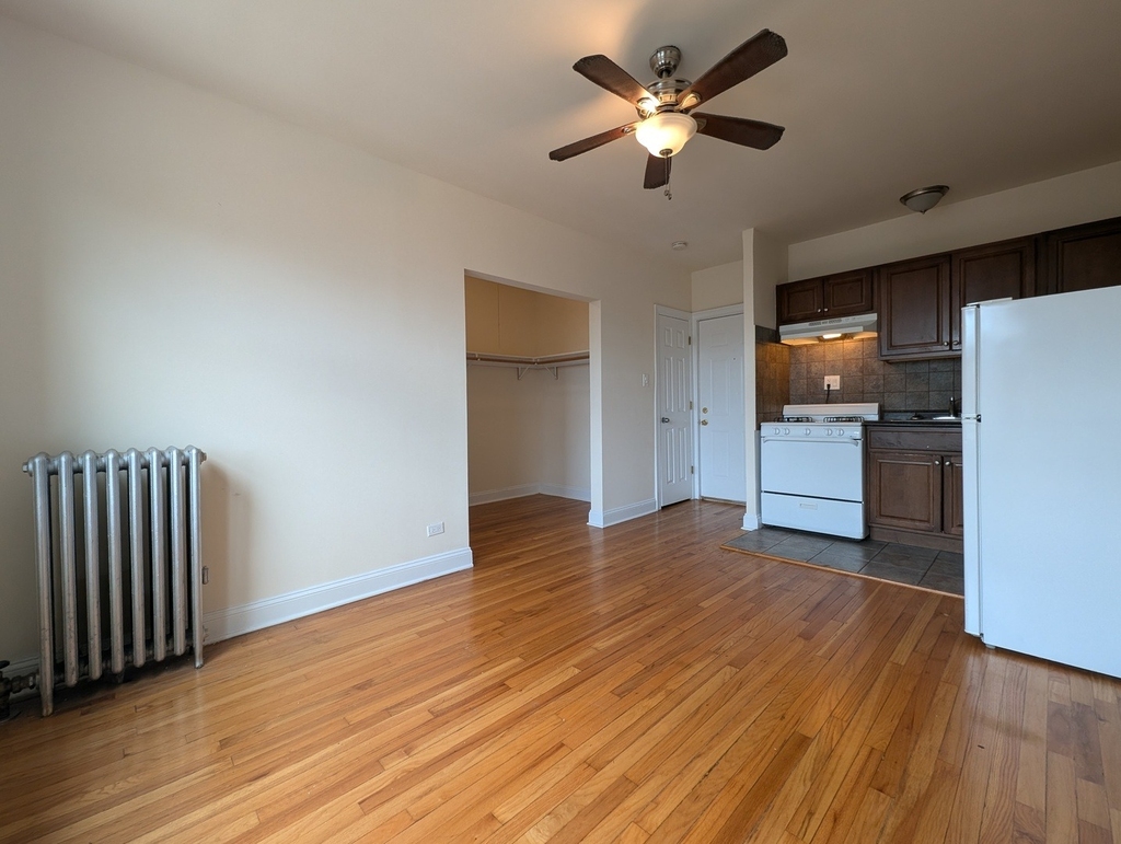 2737 N Spaulding Avenue - Photo 3