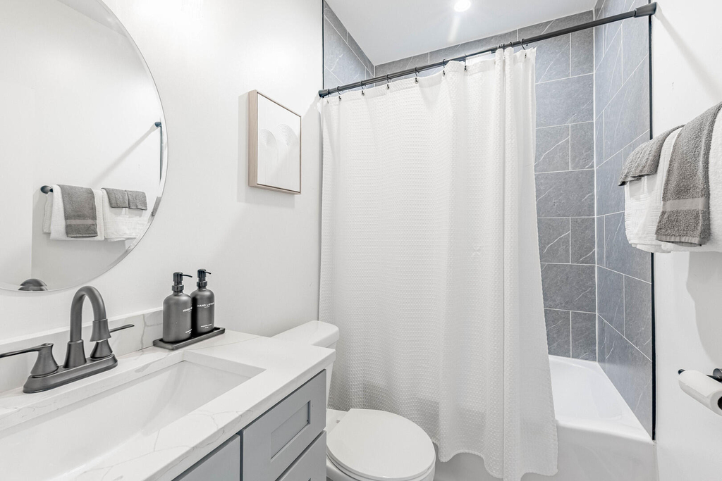 4634 S Langley Avenue - Photo 12