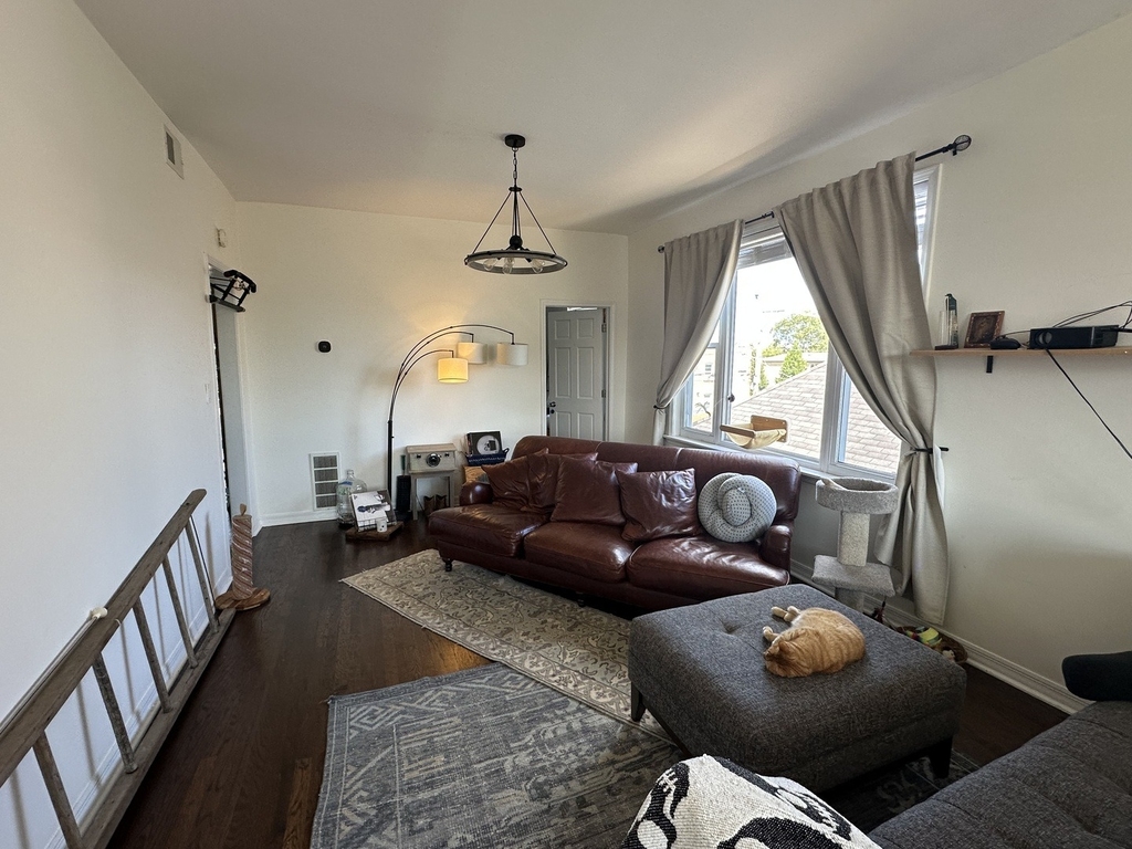 5110 W Byron Street - Photo 8